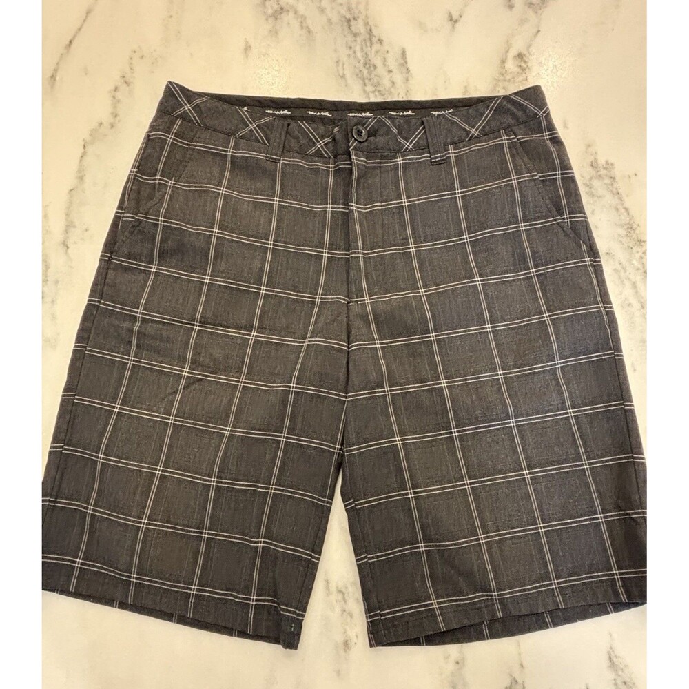 Travis Mathew Shorts Mens 32 Gray Polyester Blend Golf Flat Front Casual